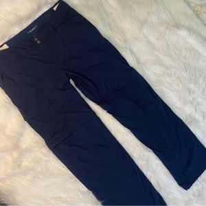 Beautiful Columbia navy zip off fishing pants 👖